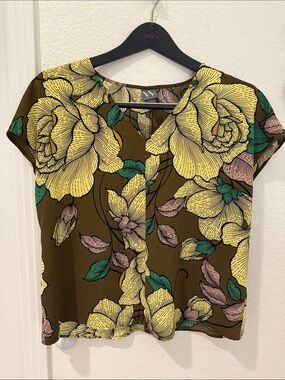 Worthington Olive Floral Split-Neck Cap-Sleeve Top